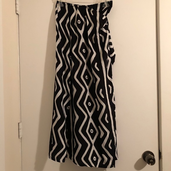 Art U Miami Other - Art U Wear Miami - B&W Maxi Wrap Skirt / Sarong